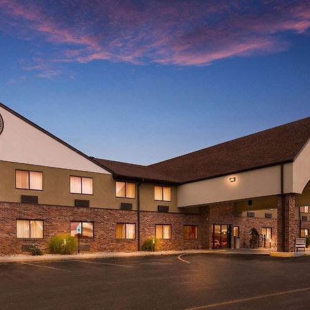 Best Western Kendallville Inn Екстериор снимка