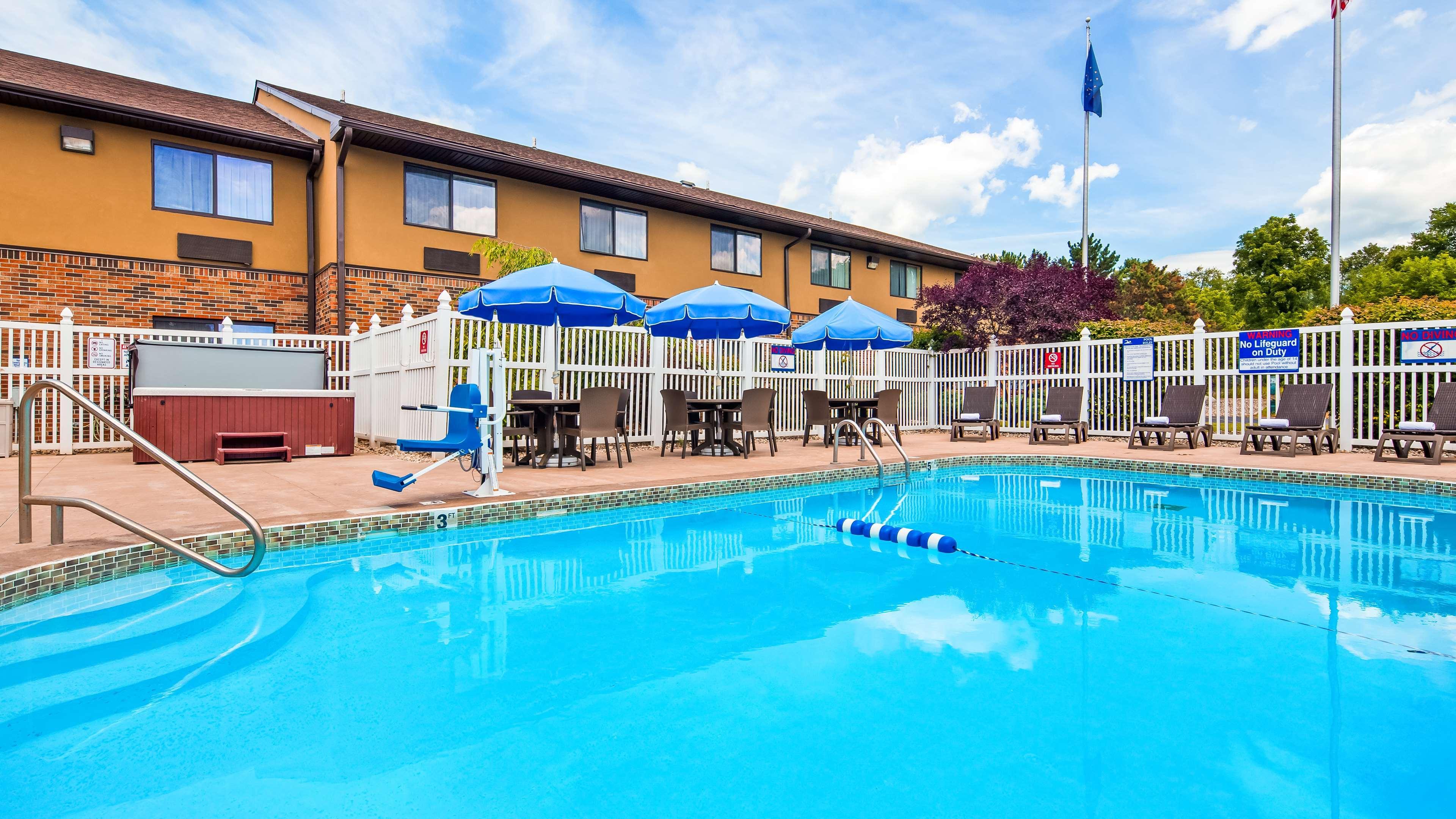 Best Western Kendallville Inn Екстериор снимка