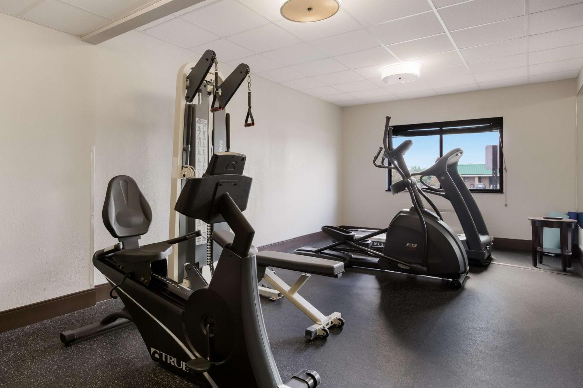 Best Western Kendallville Inn Екстериор снимка