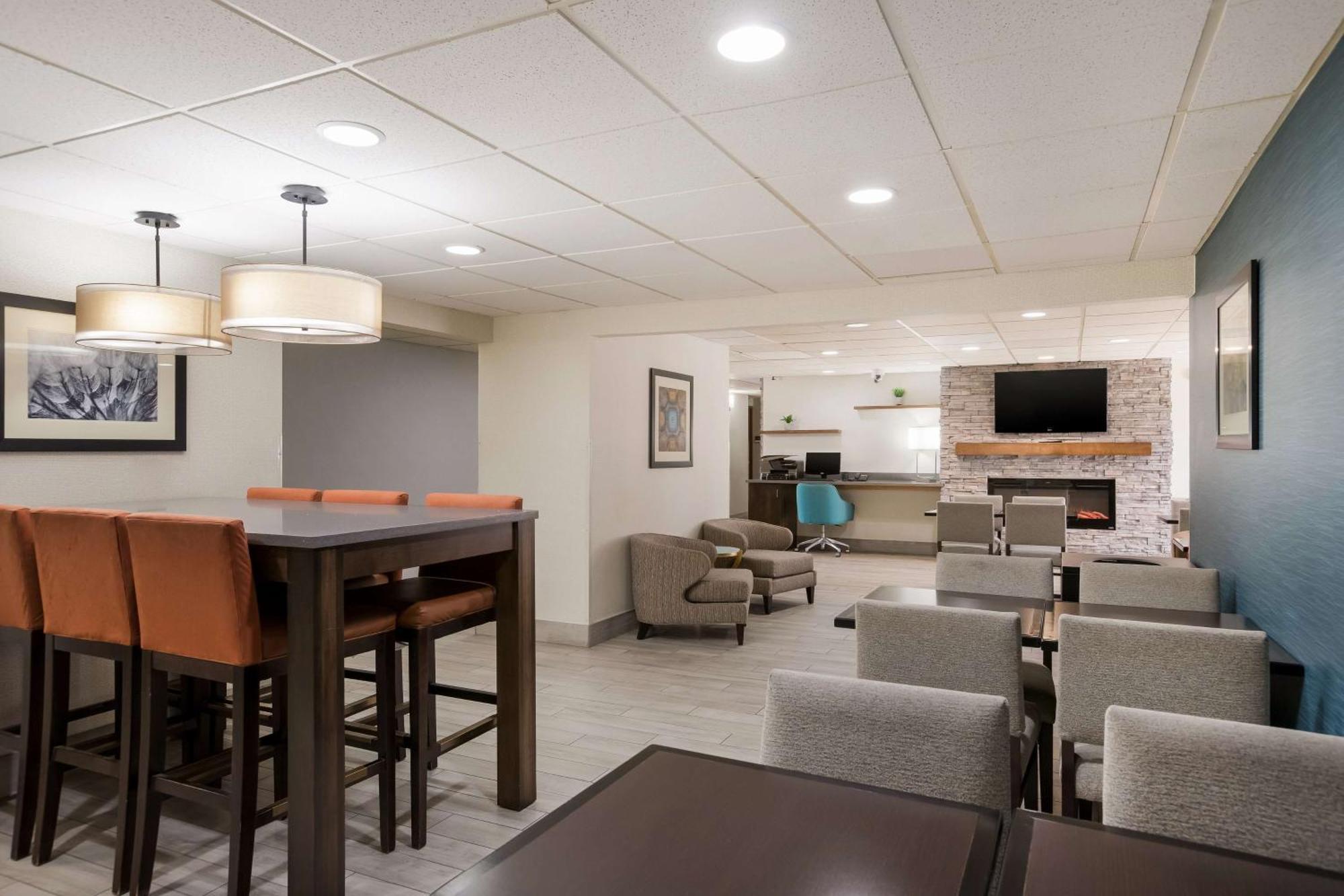 Best Western Kendallville Inn Екстериор снимка